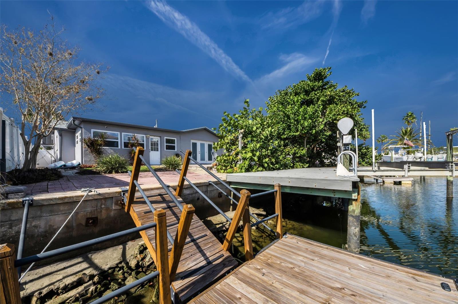 Image 58 of 91 For 13926 Darlene Avenue