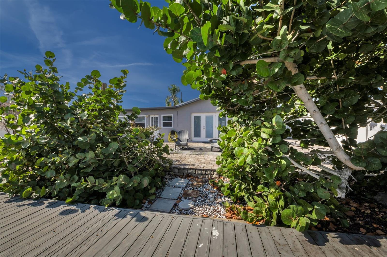 Image 59 of 91 For 13926 Darlene Avenue