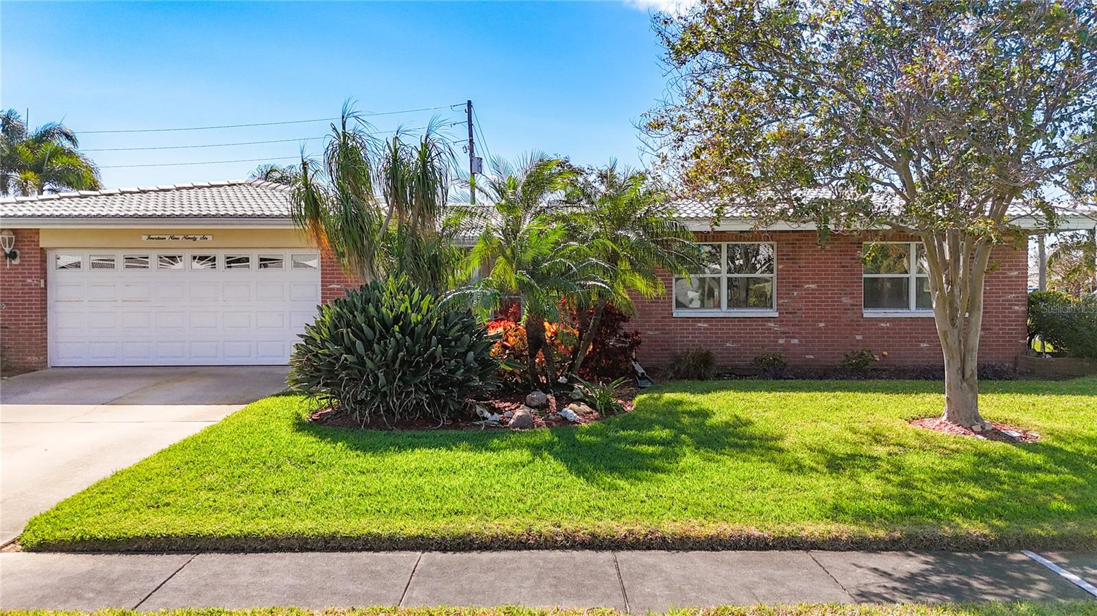 Image 2 of 83 For 14996 Imperial Point Drive N