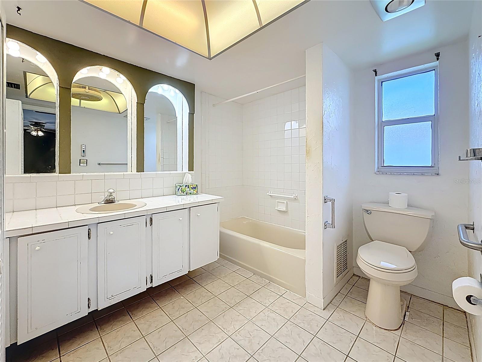 Image 39 of 83 For 14996 Imperial Point Drive N