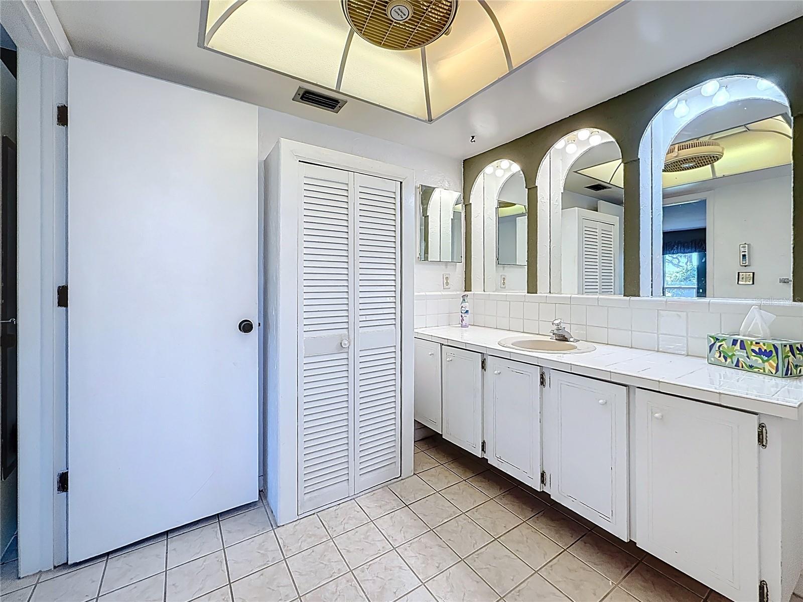 Image 41 of 83 For 14996 Imperial Point Drive N