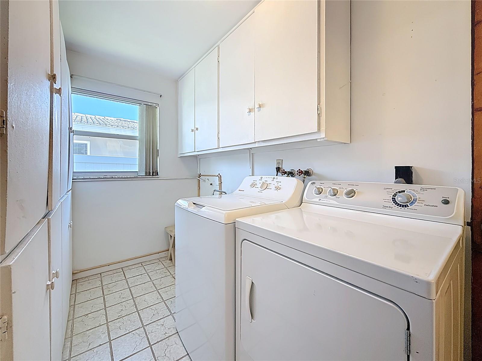 Image 54 of 83 For 14996 Imperial Point Drive N