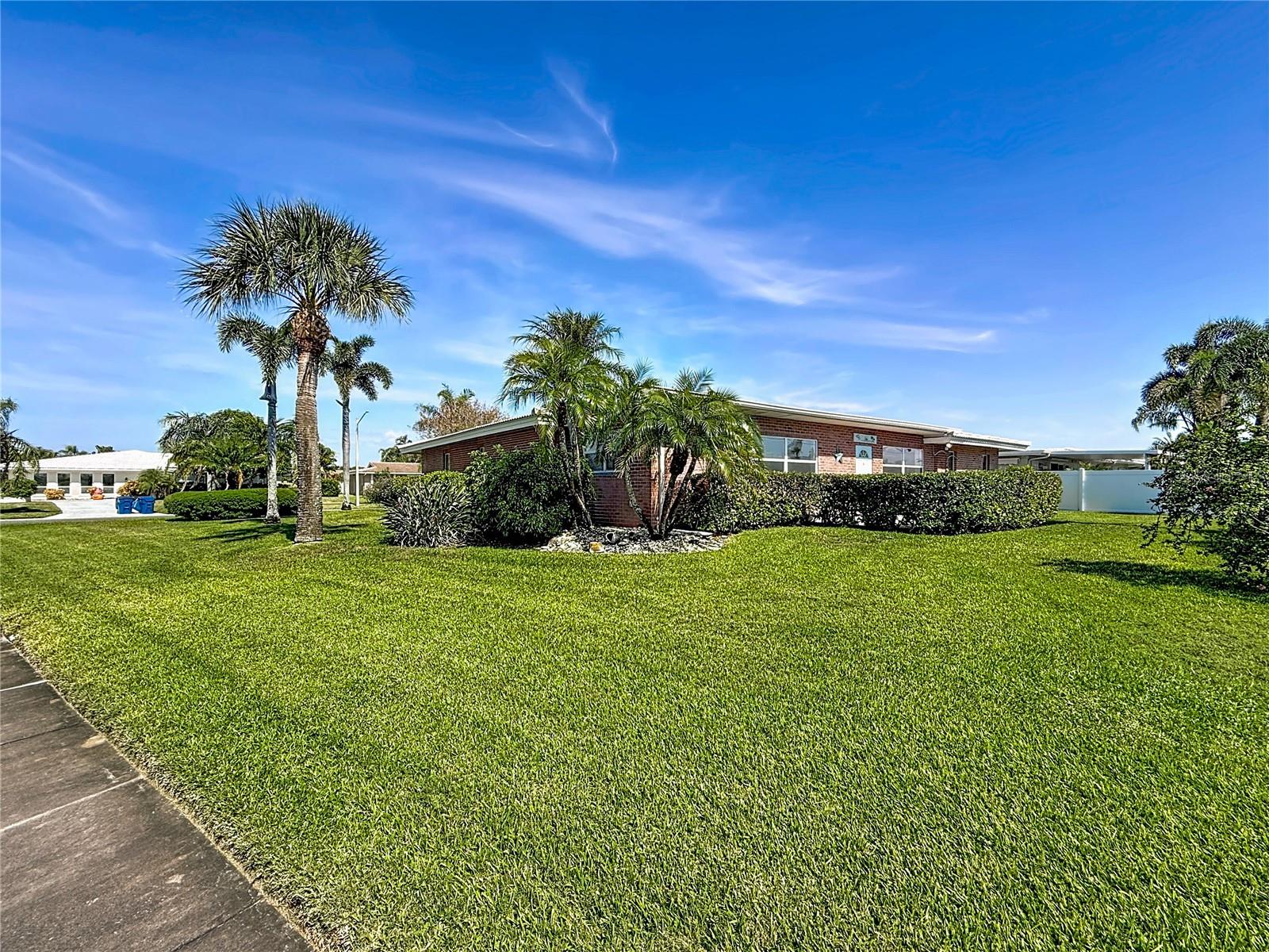 Image 59 of 83 For 14996 Imperial Point Drive N