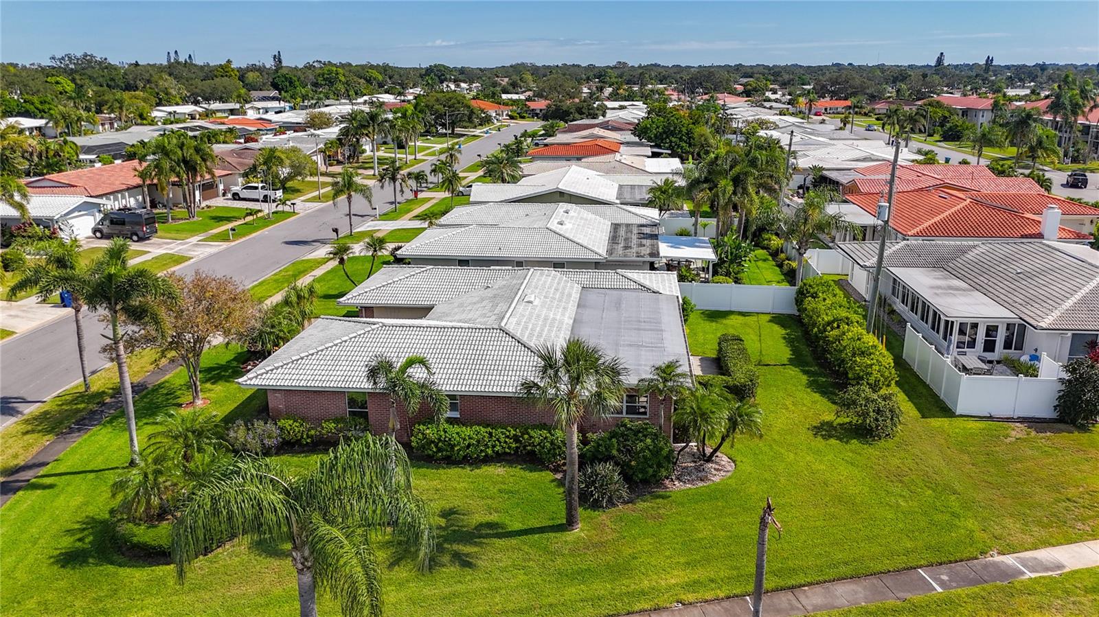 Image 62 of 83 For 14996 Imperial Point Drive N