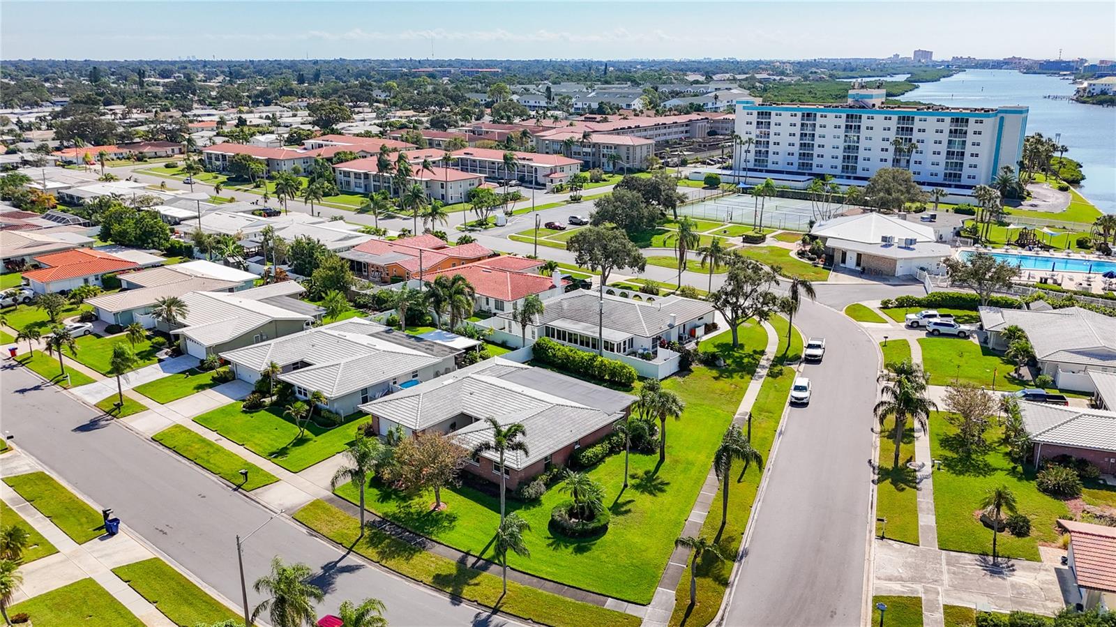 Image 7 of 83 For 14996 Imperial Point Drive N