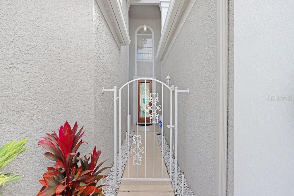 Image 5 of 57 For 16105 Craigend Place