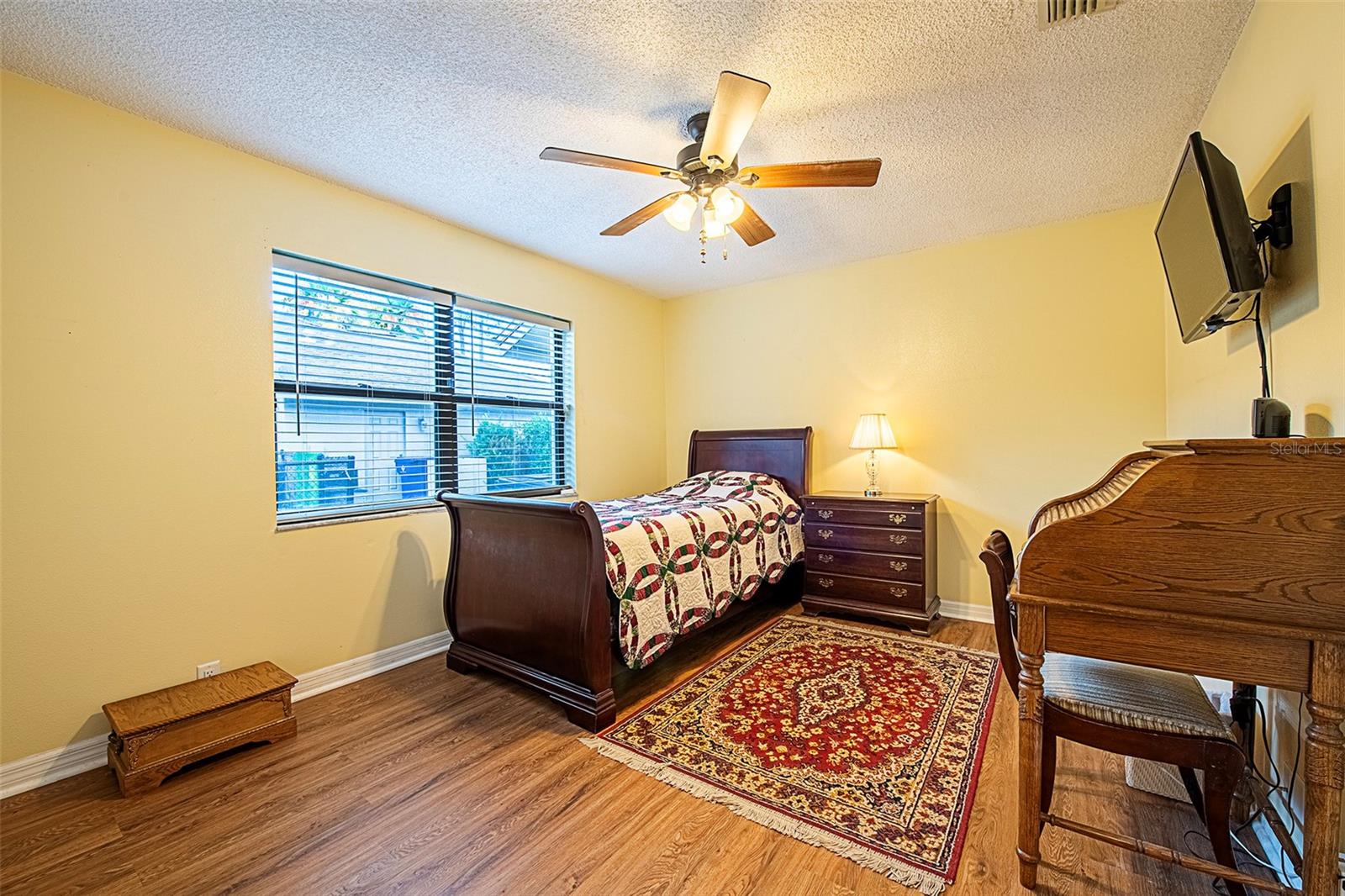 Image 12 of 23 For 450 Waterford Circle E