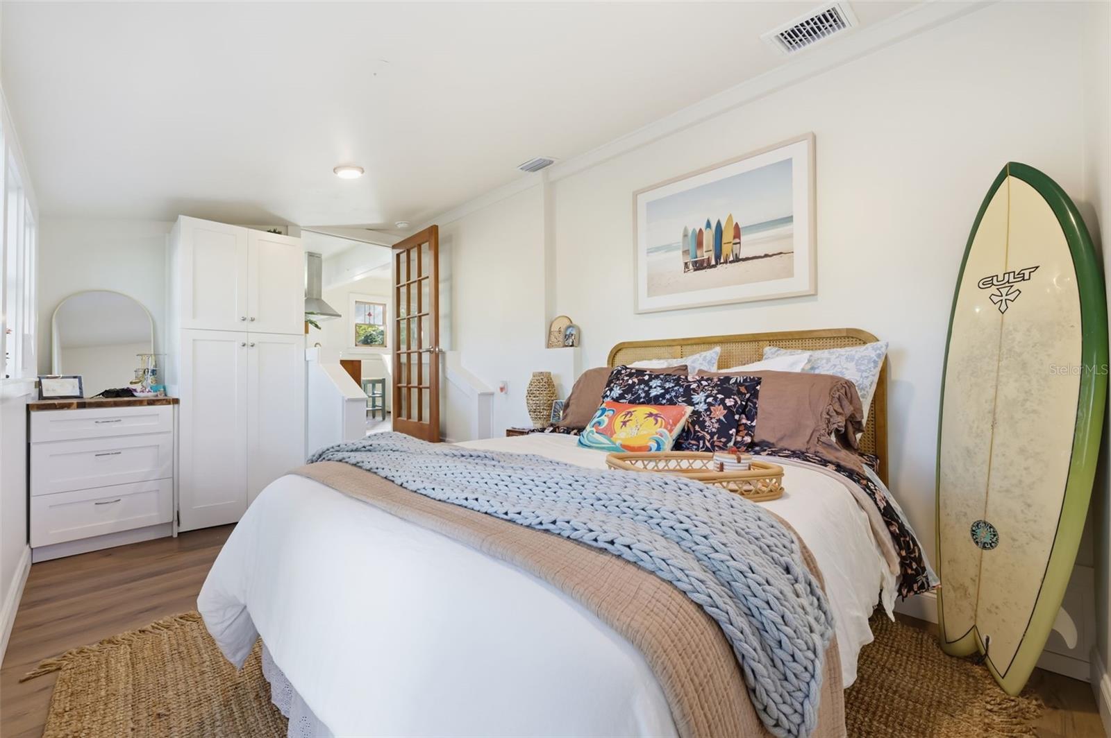 Image 11 of 24 For 400 4th Avenue Nw