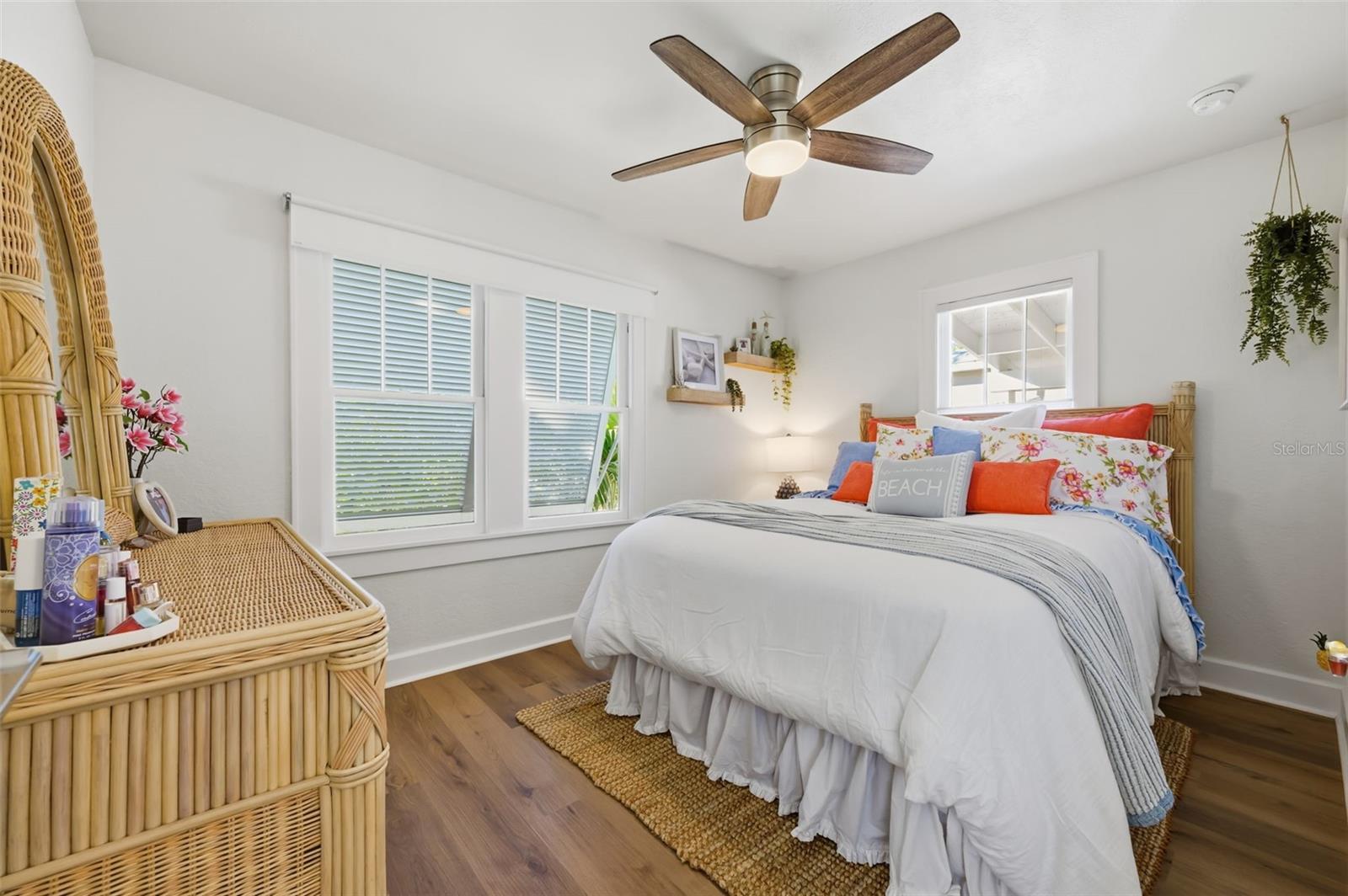 Image 13 of 24 For 400 4th Avenue Nw