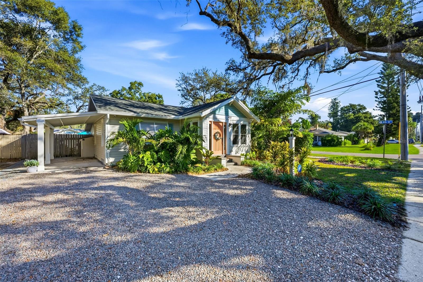 Image 2 of 24 For 400 4th Avenue Nw