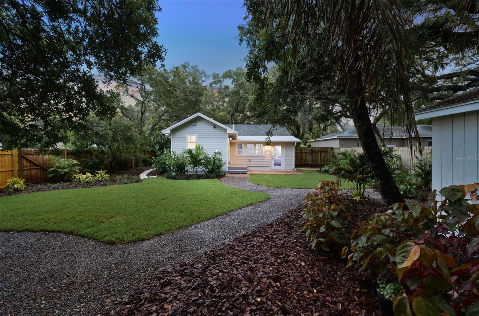 Image 21 of 24 For 400 4th Avenue Nw