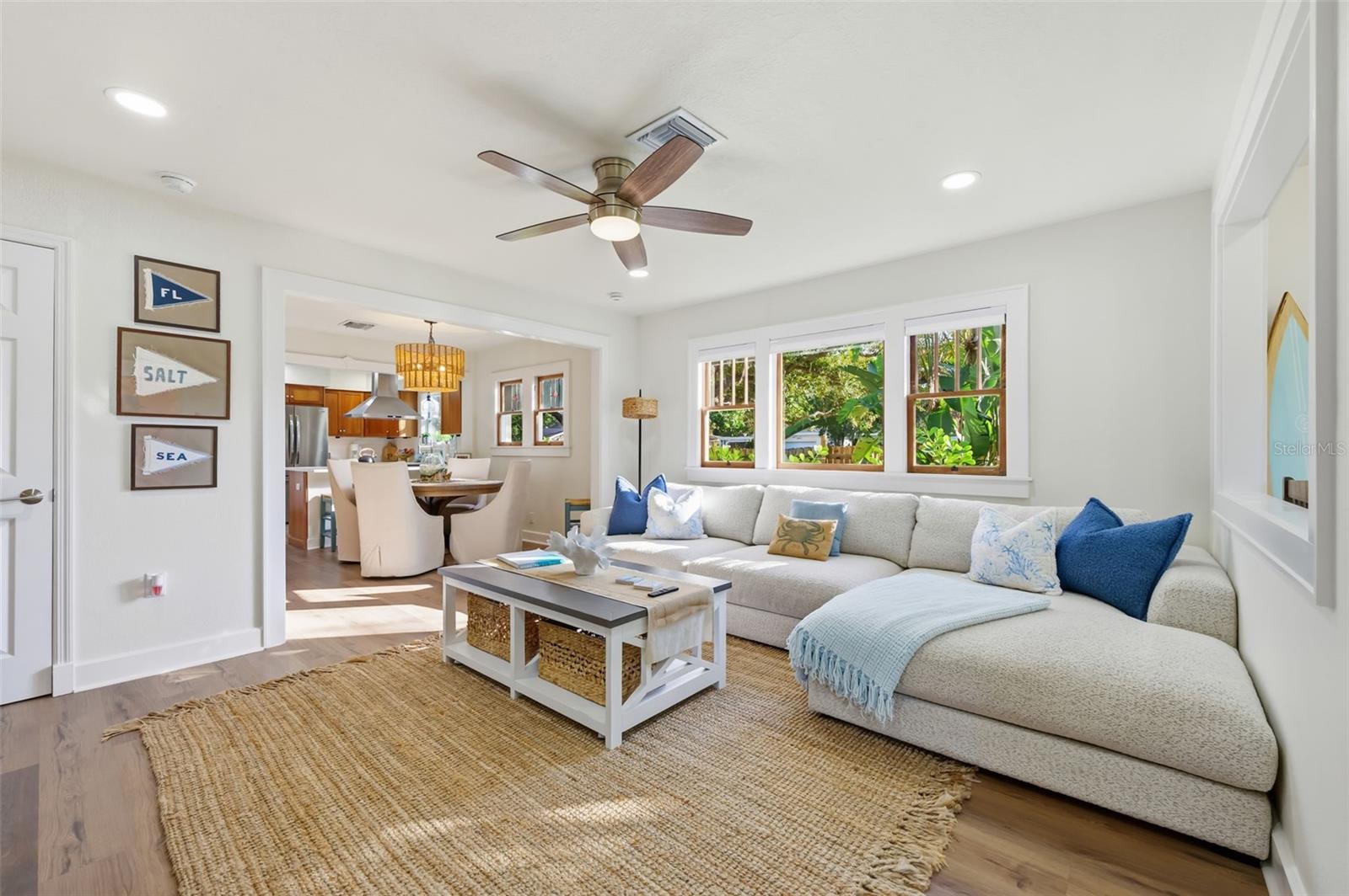 Image 4 of 24 For 400 4th Avenue Nw