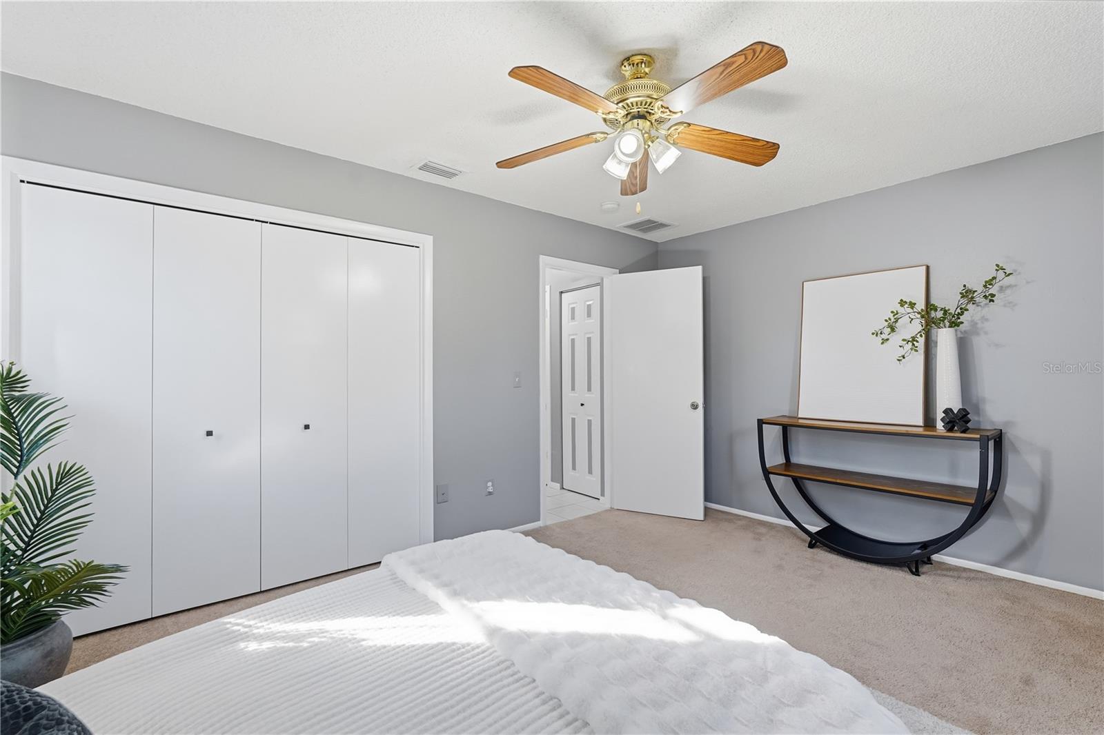 Image 12 of 21 For 6637 Doon Street