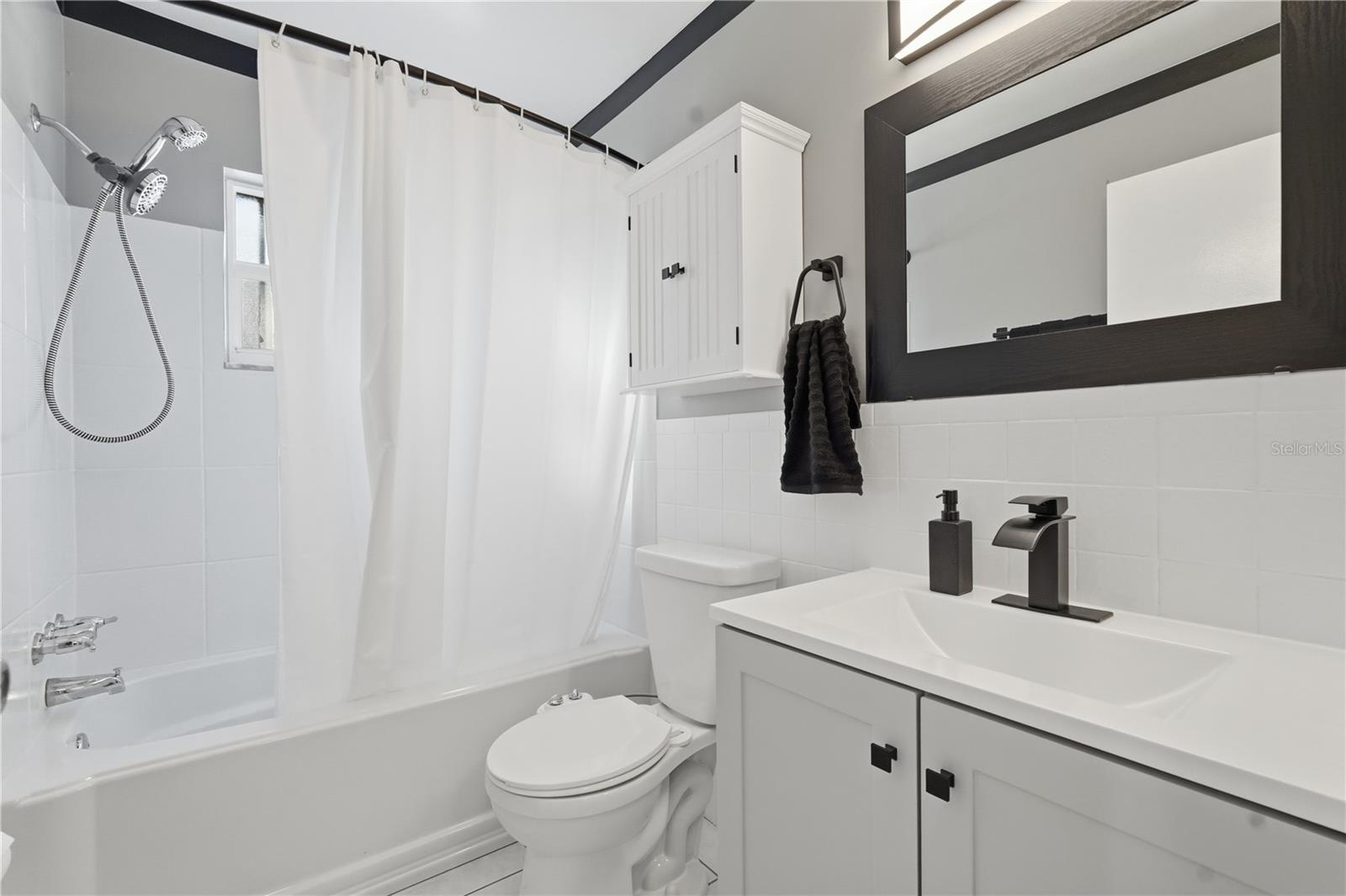 Image 13 of 21 For 6637 Doon Street