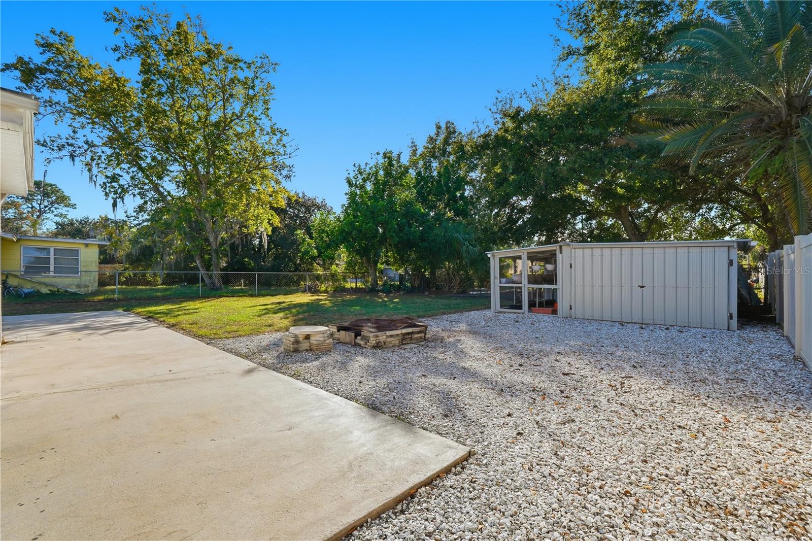 Image 16 of 21 For 6637 Doon Street