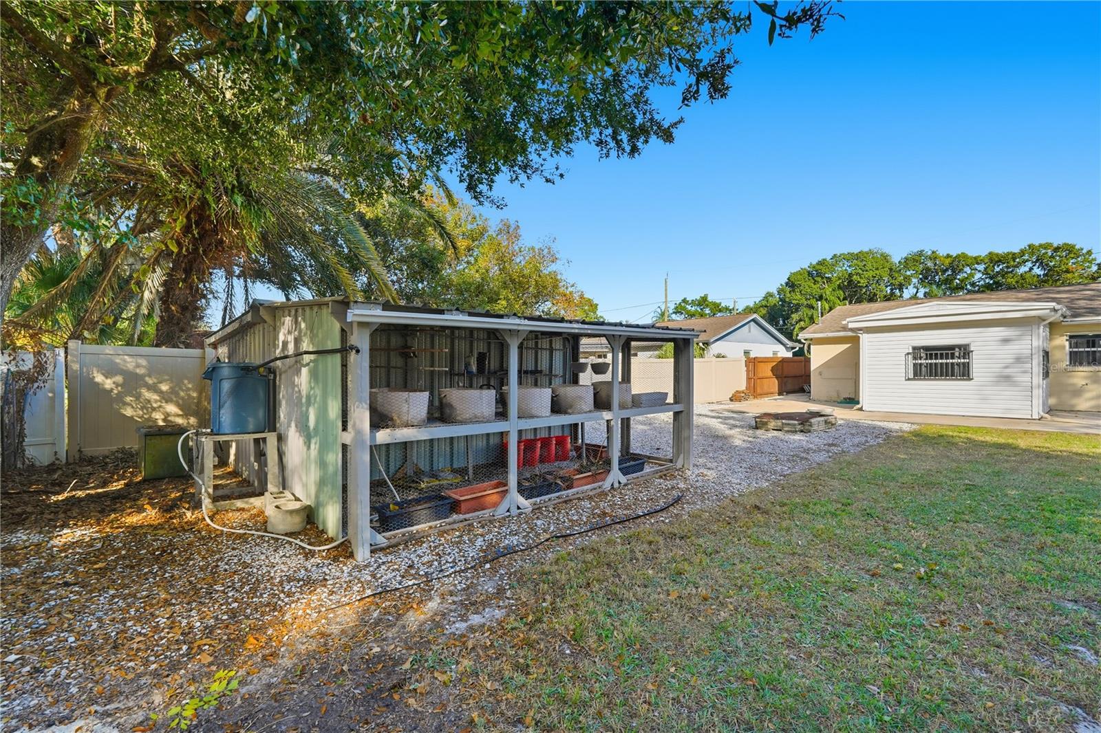 Image 17 of 21 For 6637 Doon Street