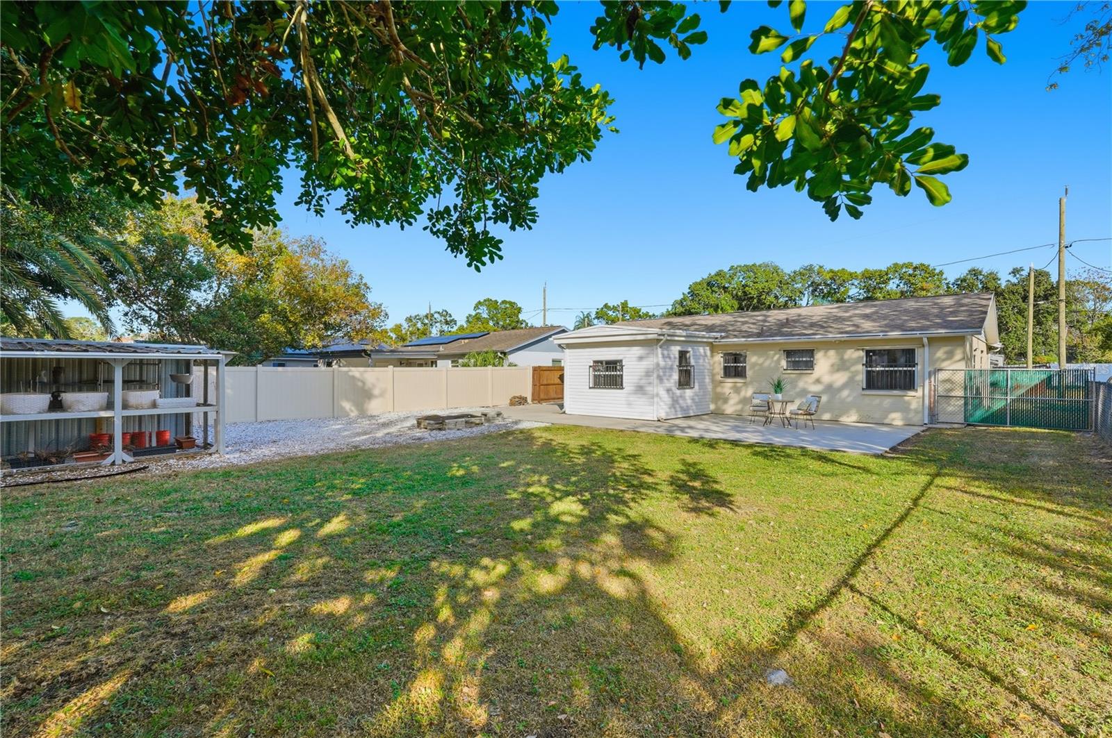 Image 20 of 21 For 6637 Doon Street