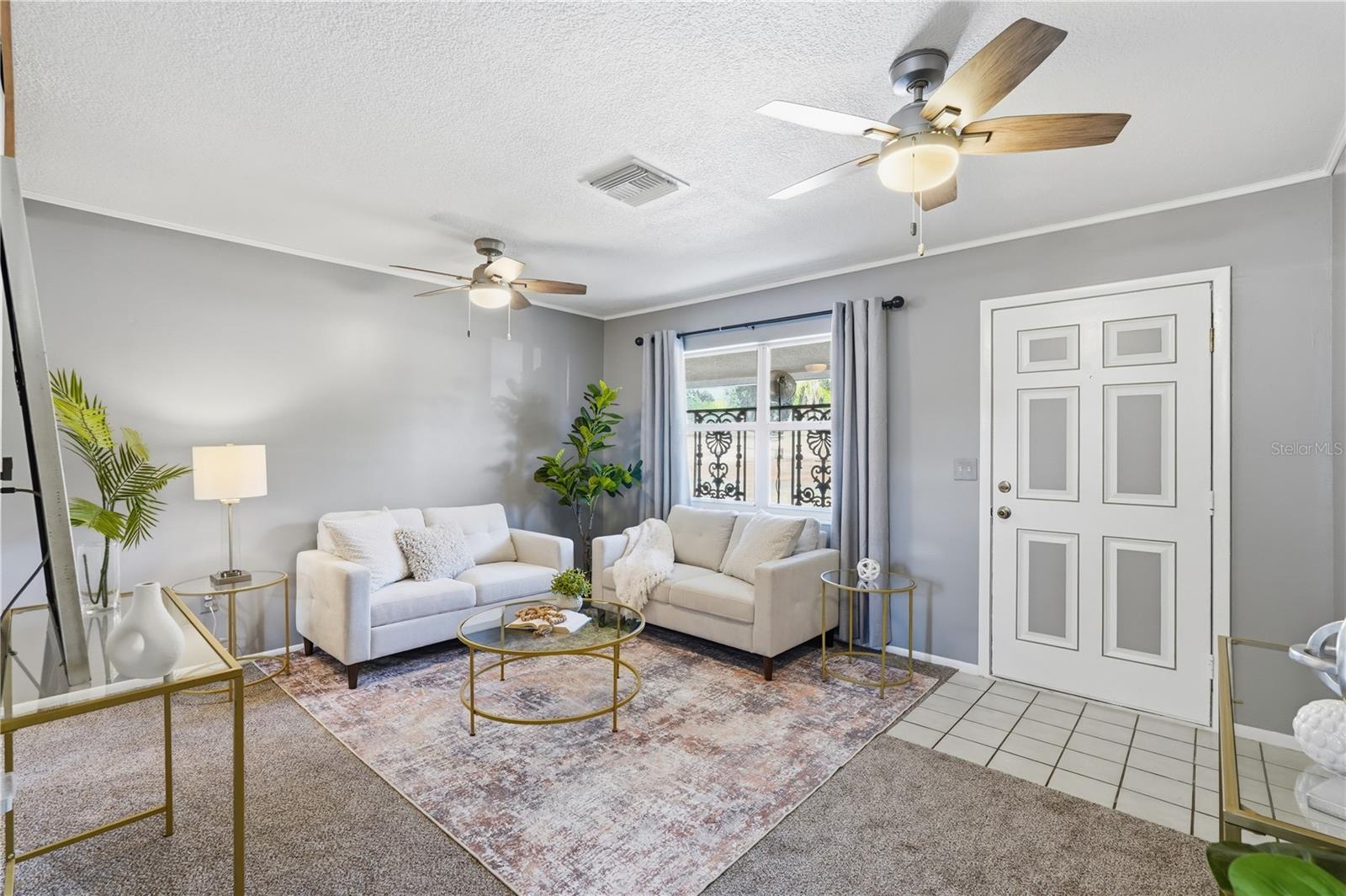 Image 3 of 21 For 6637 Doon Street