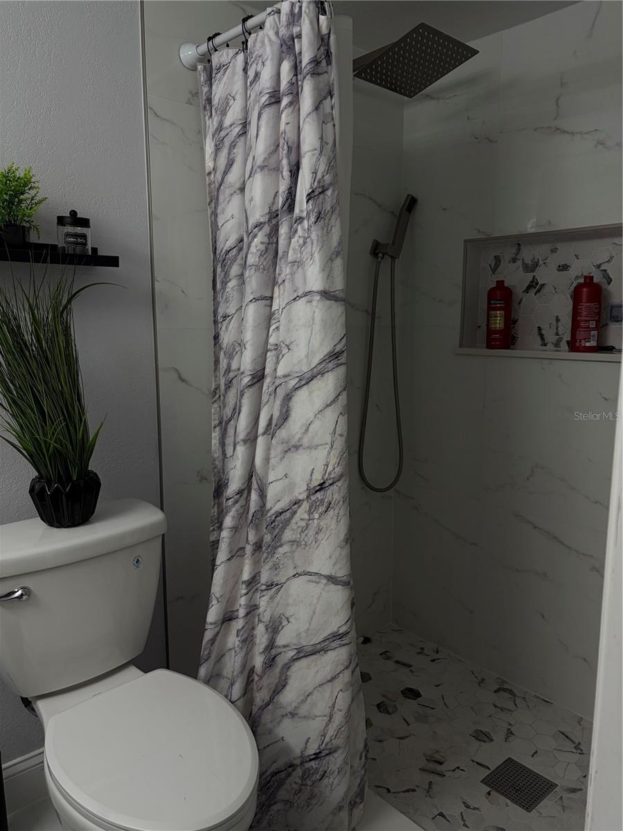 Image 11 of 82 For 905 Bama Road