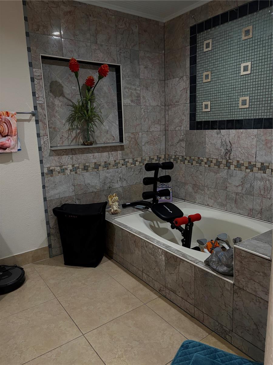 Image 31 of 82 For 905 Bama Road