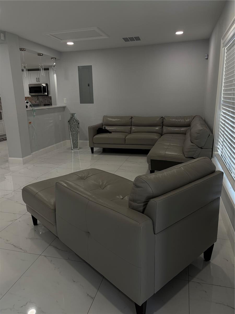 Image 4 of 82 For 905 Bama Road