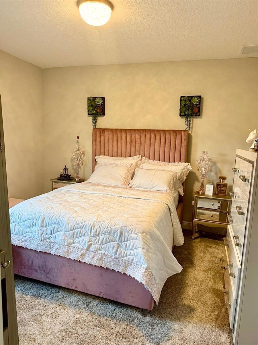 Image 17 of 25 For 2667 Northwood Park Street