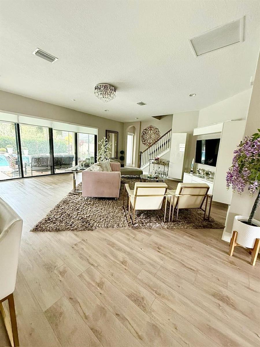 Image 6 of 25 For 2667 Northwood Park Street