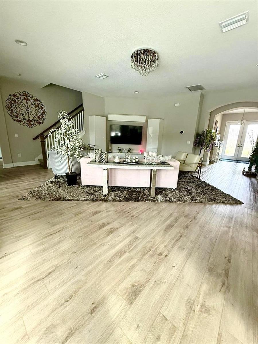 Image 8 of 25 For 2667 Northwood Park Street