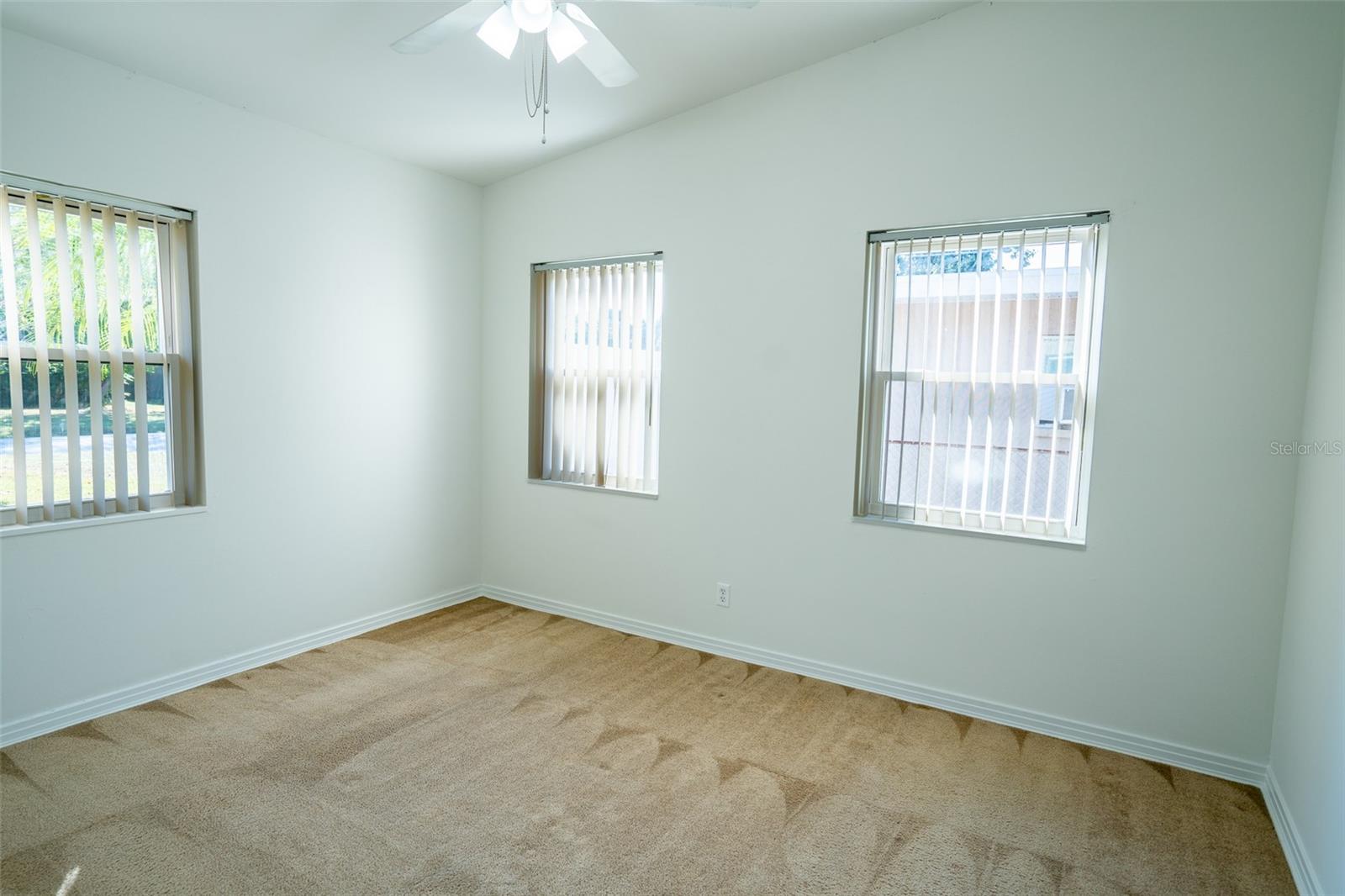 Image 16 of 22 For 120 Ruby Circle