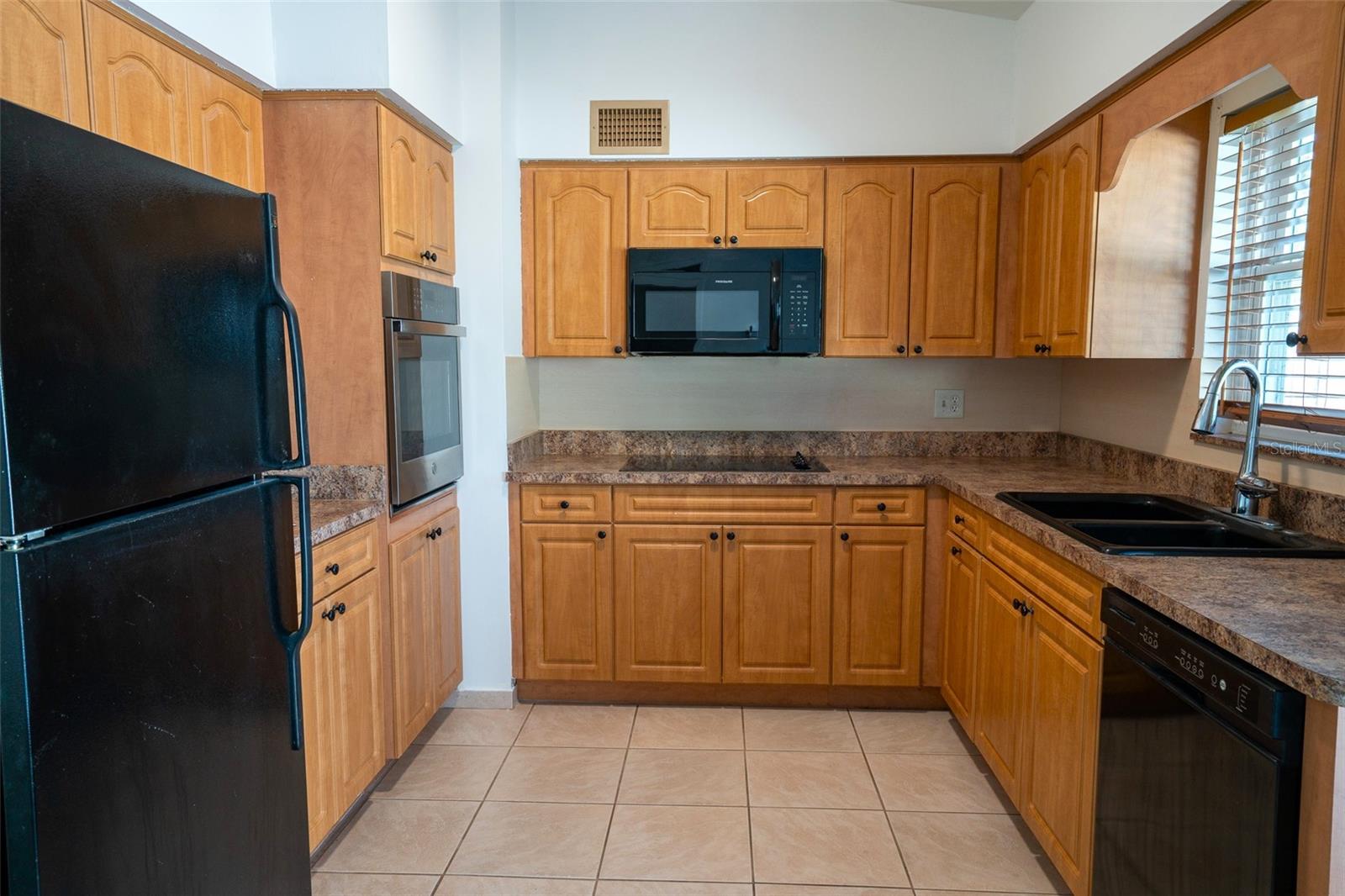 Image 6 of 22 For 120 Ruby Circle