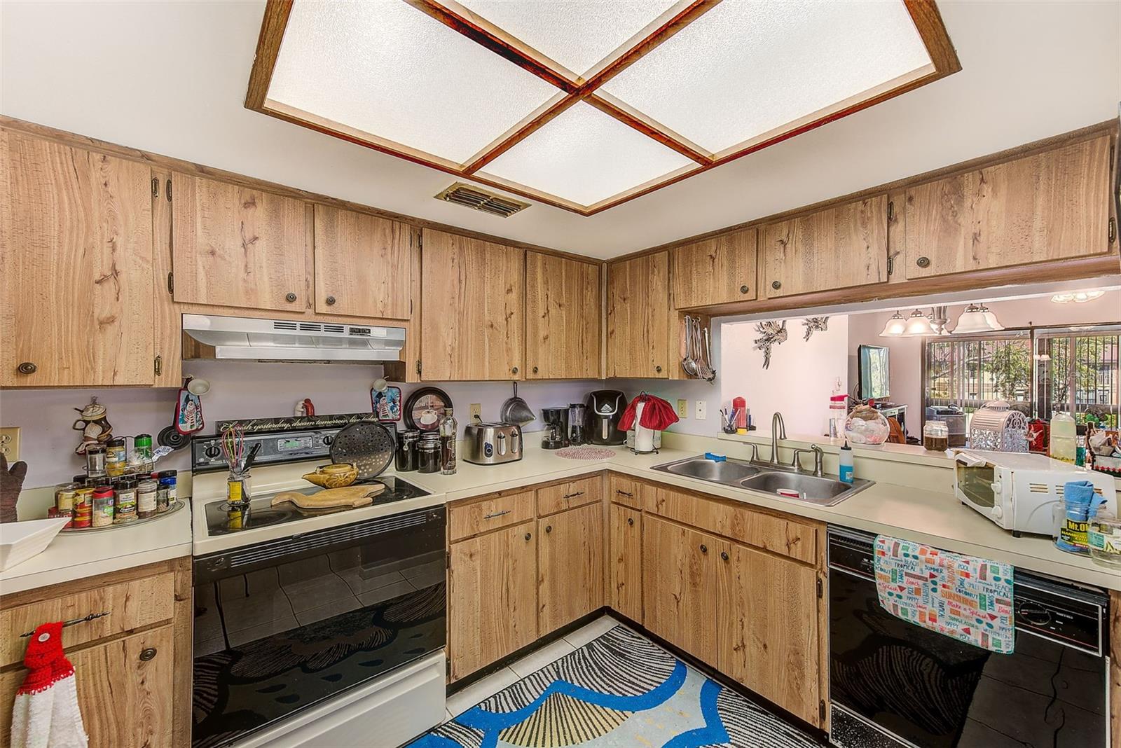 Image 9 of 26 For 2685 Sabal Springs Circle 202