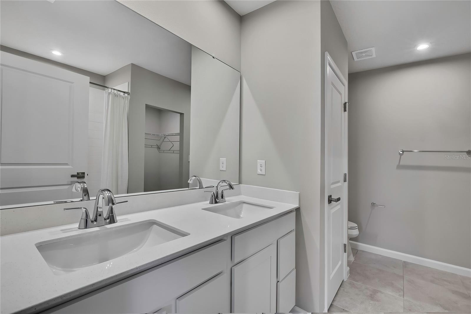 Image 18 of 58 For 1691 Nebraska Loop