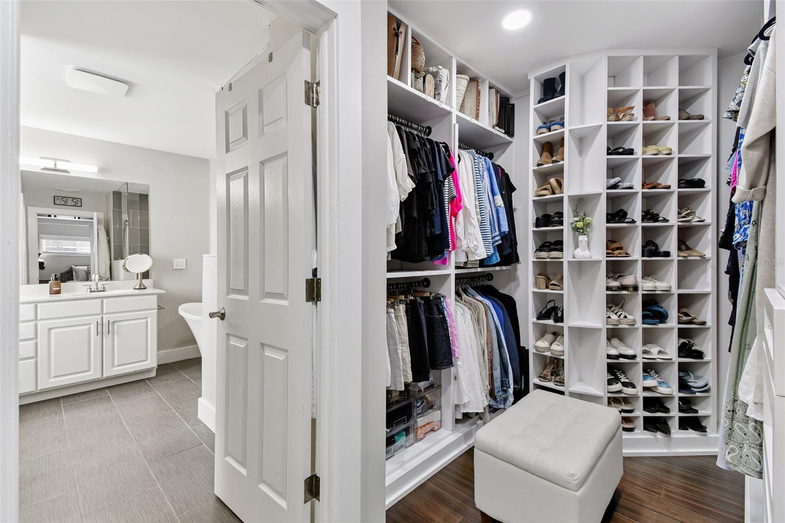 Image 22 of 64 For 6227 Gentle Ben Circle