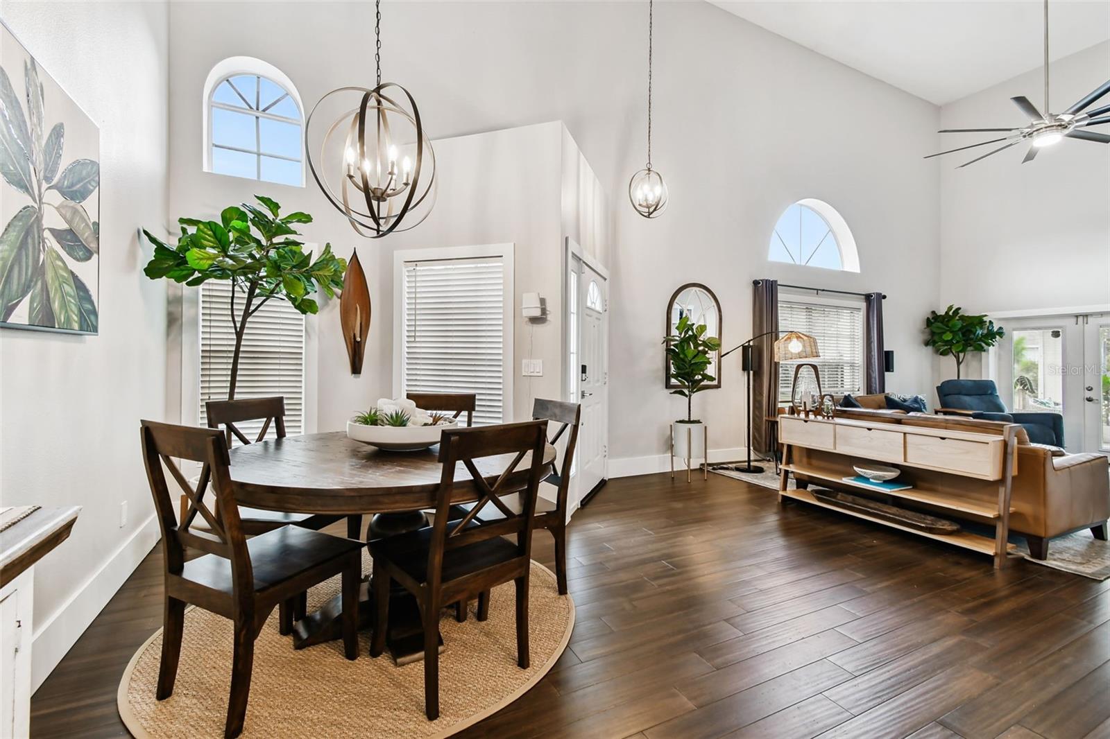 Image 5 of 64 For 6227 Gentle Ben Circle