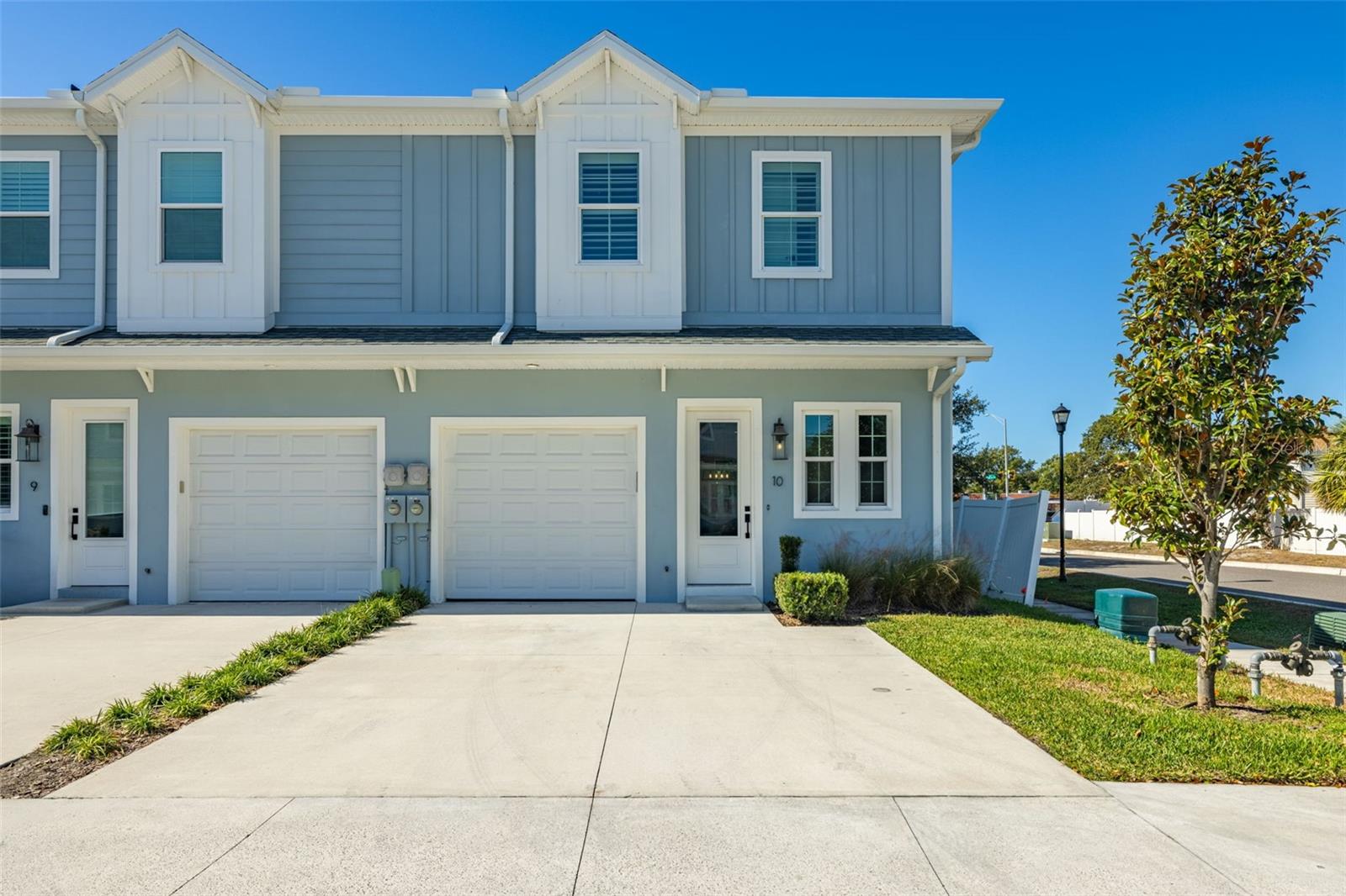 Image 2 of 36 For 3722 Mango Avenue 10