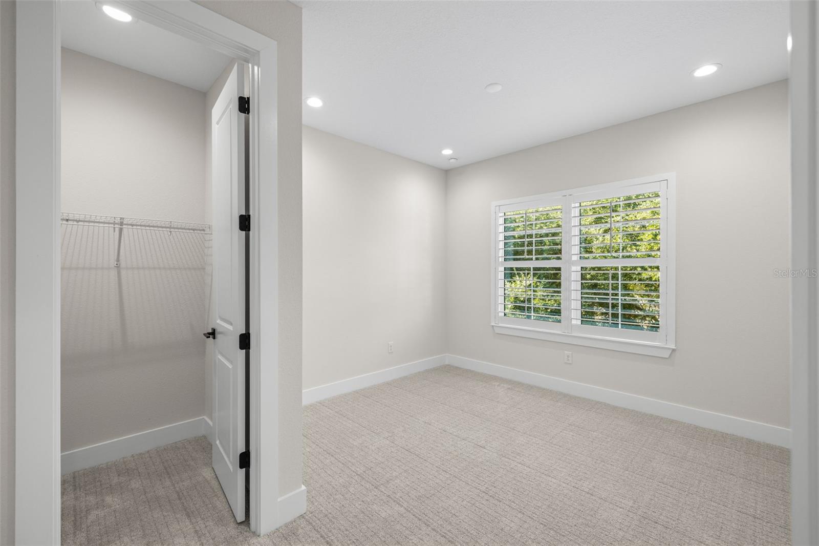 Image 26 of 36 For 3722 Mango Avenue 10