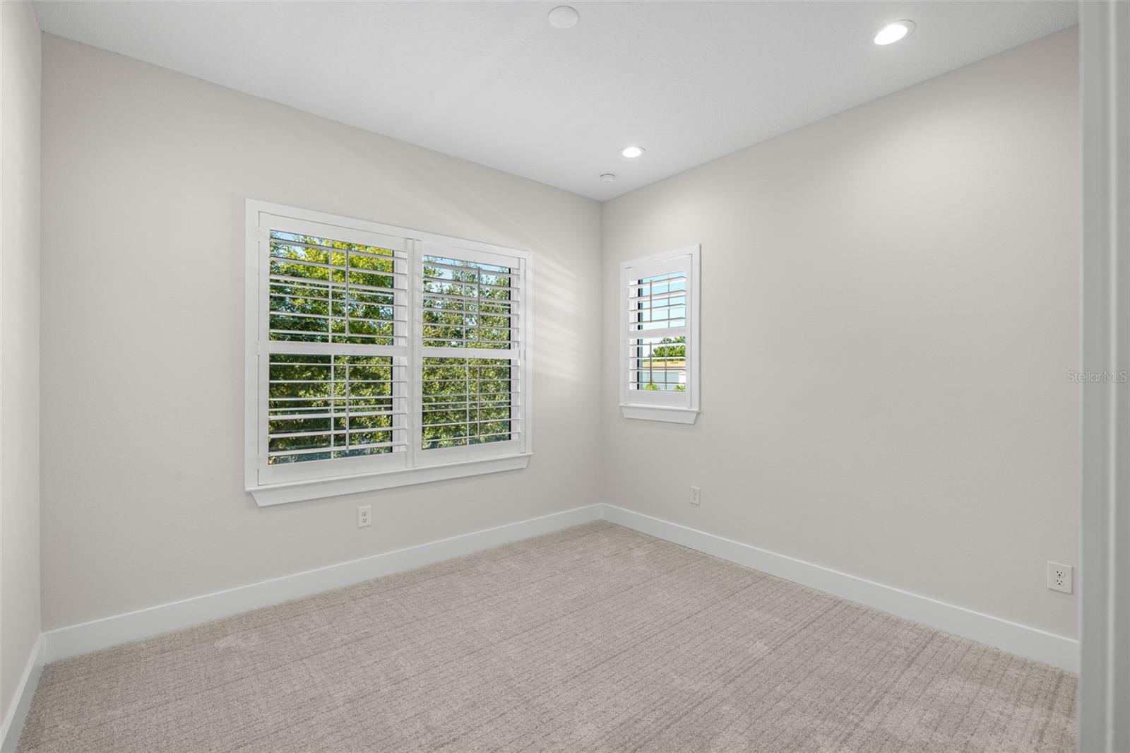 Image 31 of 36 For 3722 Mango Avenue 10