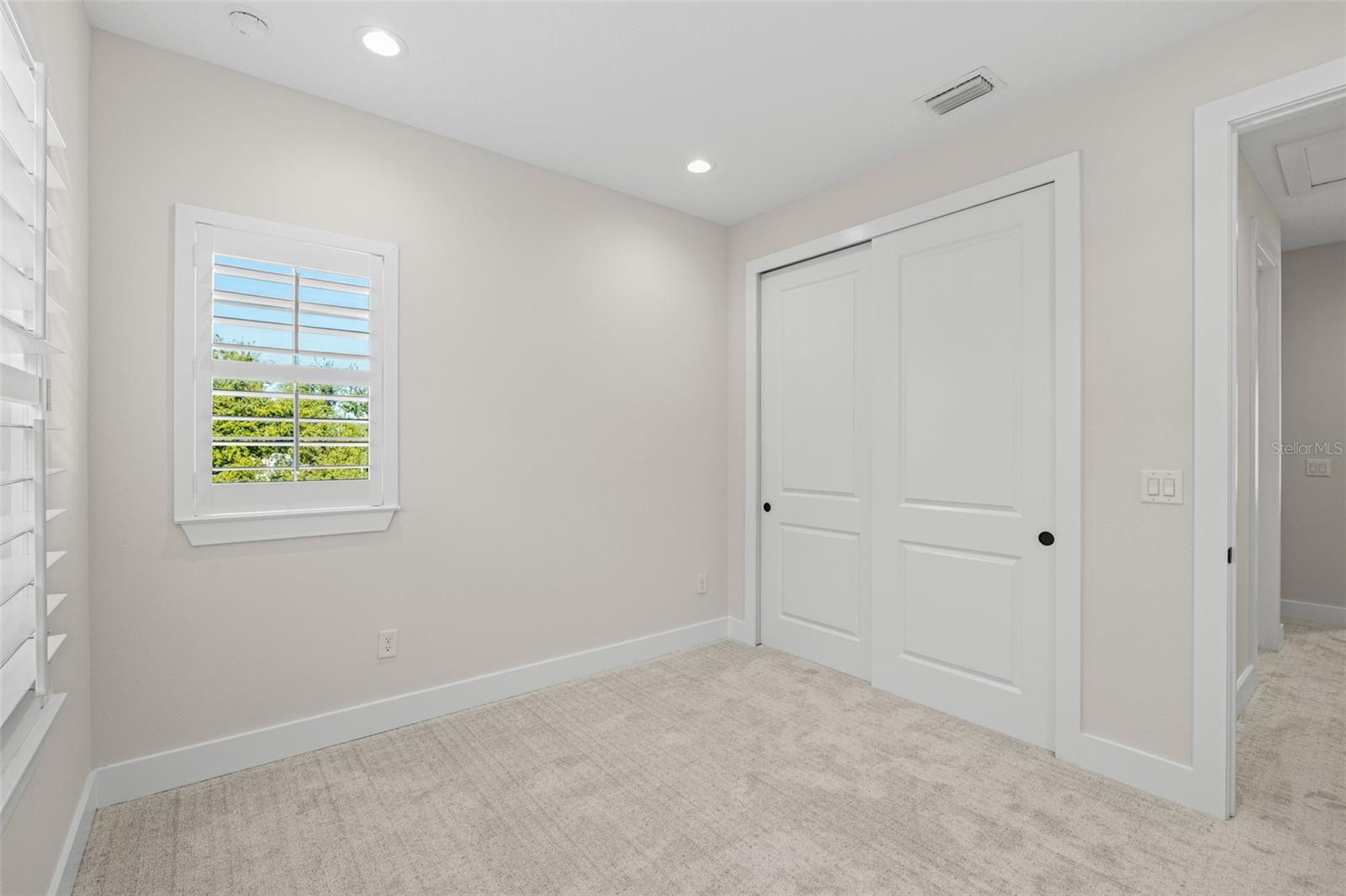 Image 32 of 36 For 3722 Mango Avenue 10