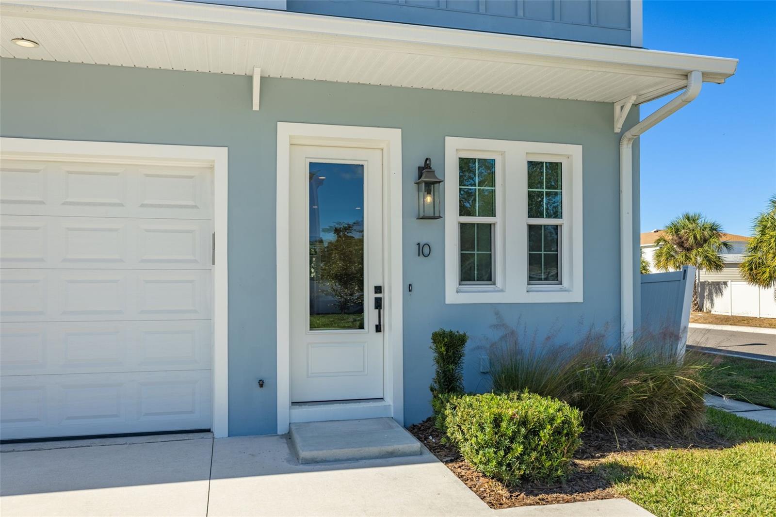 Image 4 of 36 For 3722 Mango Avenue 10