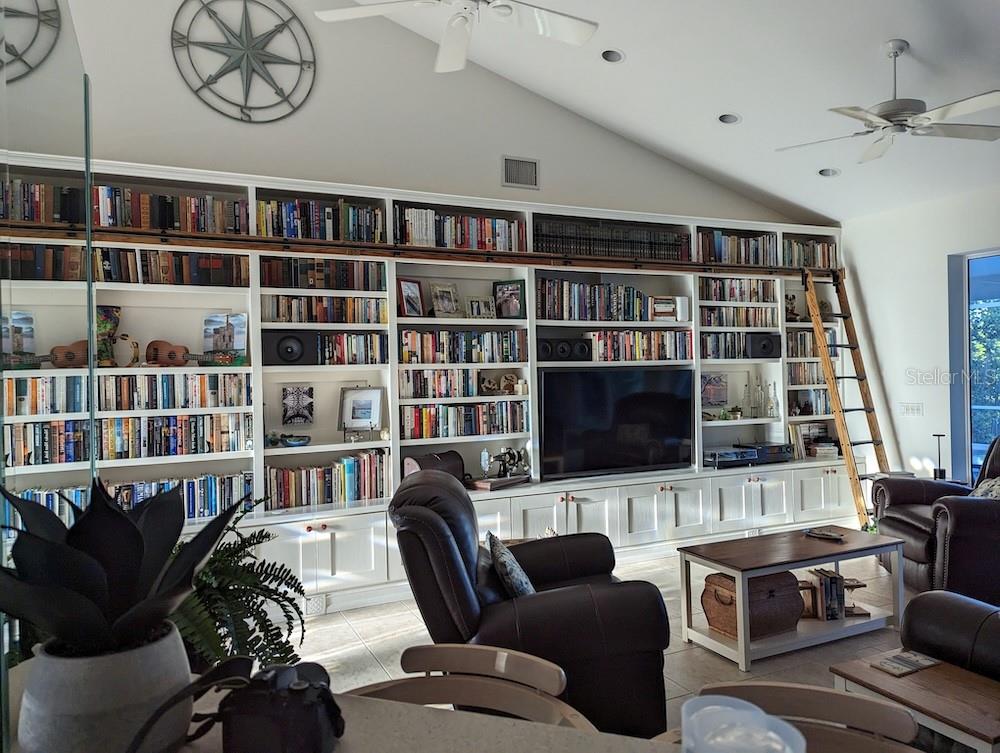 Image 16 of 77 For 14399 Tamarac Drive