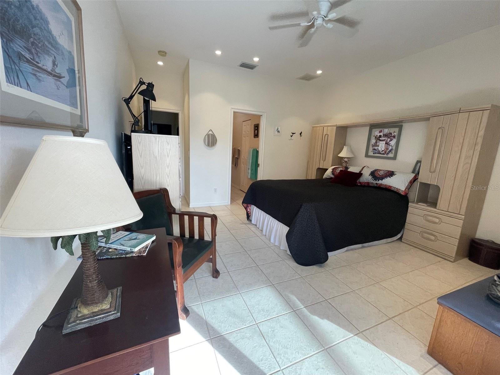 Image 35 of 77 For 14399 Tamarac Drive