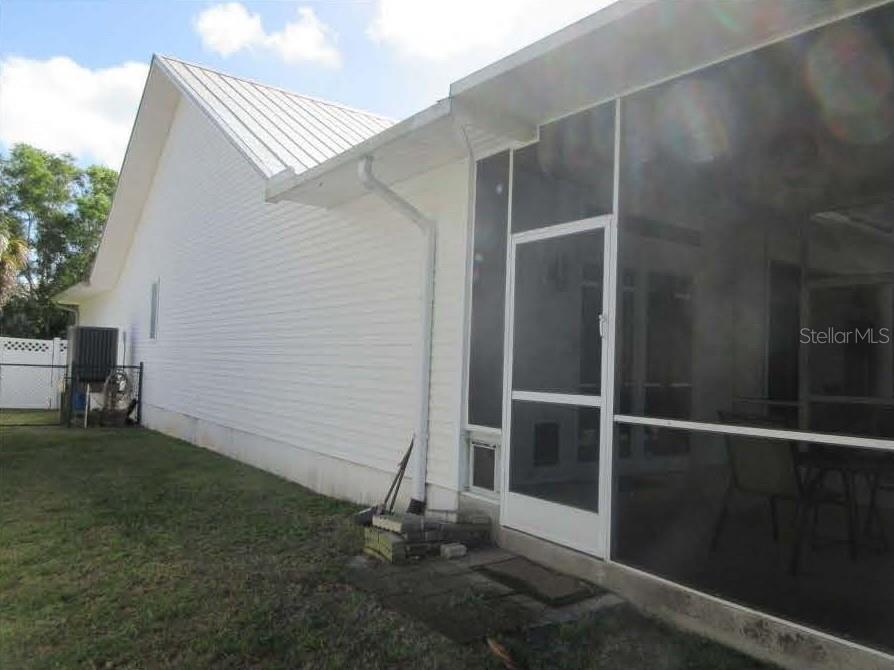 Image 59 of 77 For 14399 Tamarac Drive