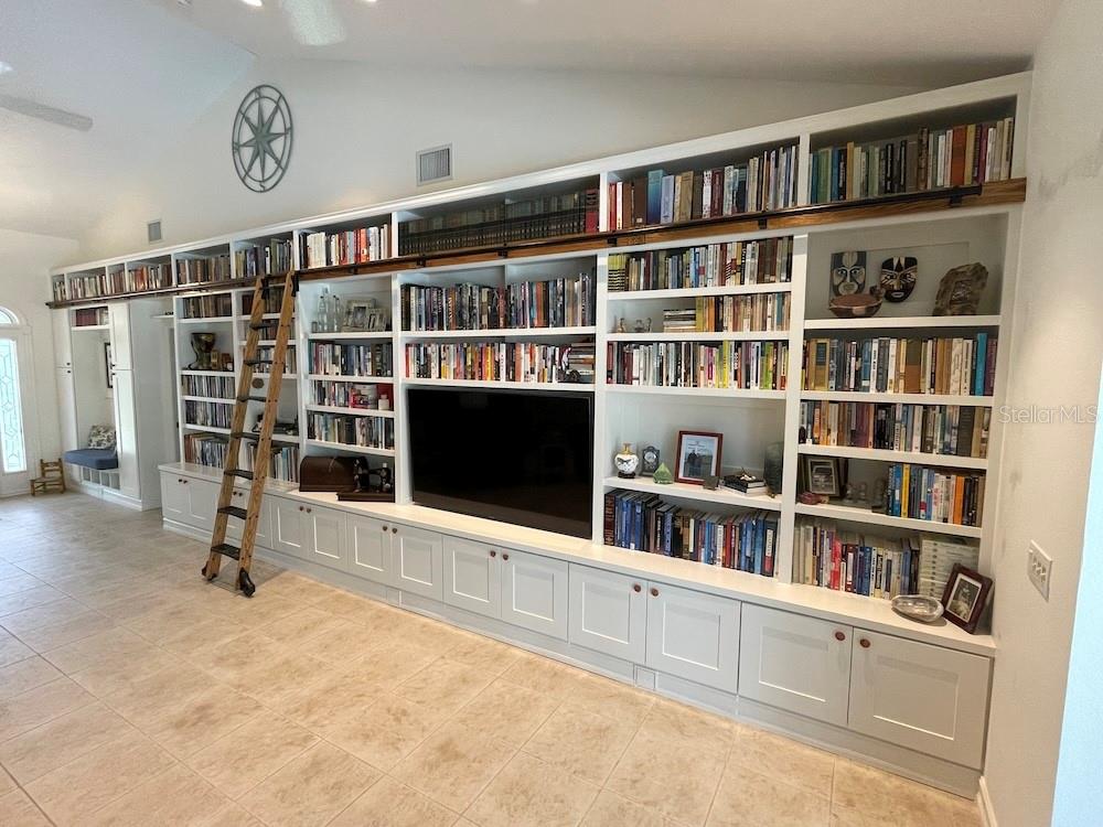 Image 9 of 77 For 14399 Tamarac Drive