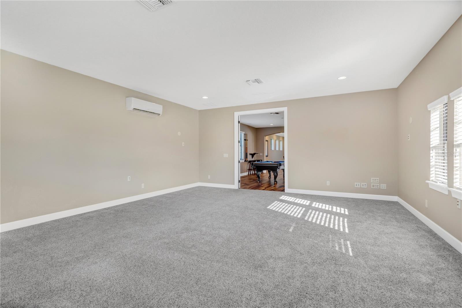 Image 34 of 72 For 14811 Donald Ross Court