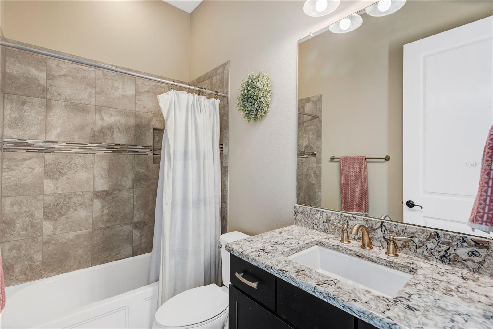 Image 8 of 72 For 14811 Donald Ross Court