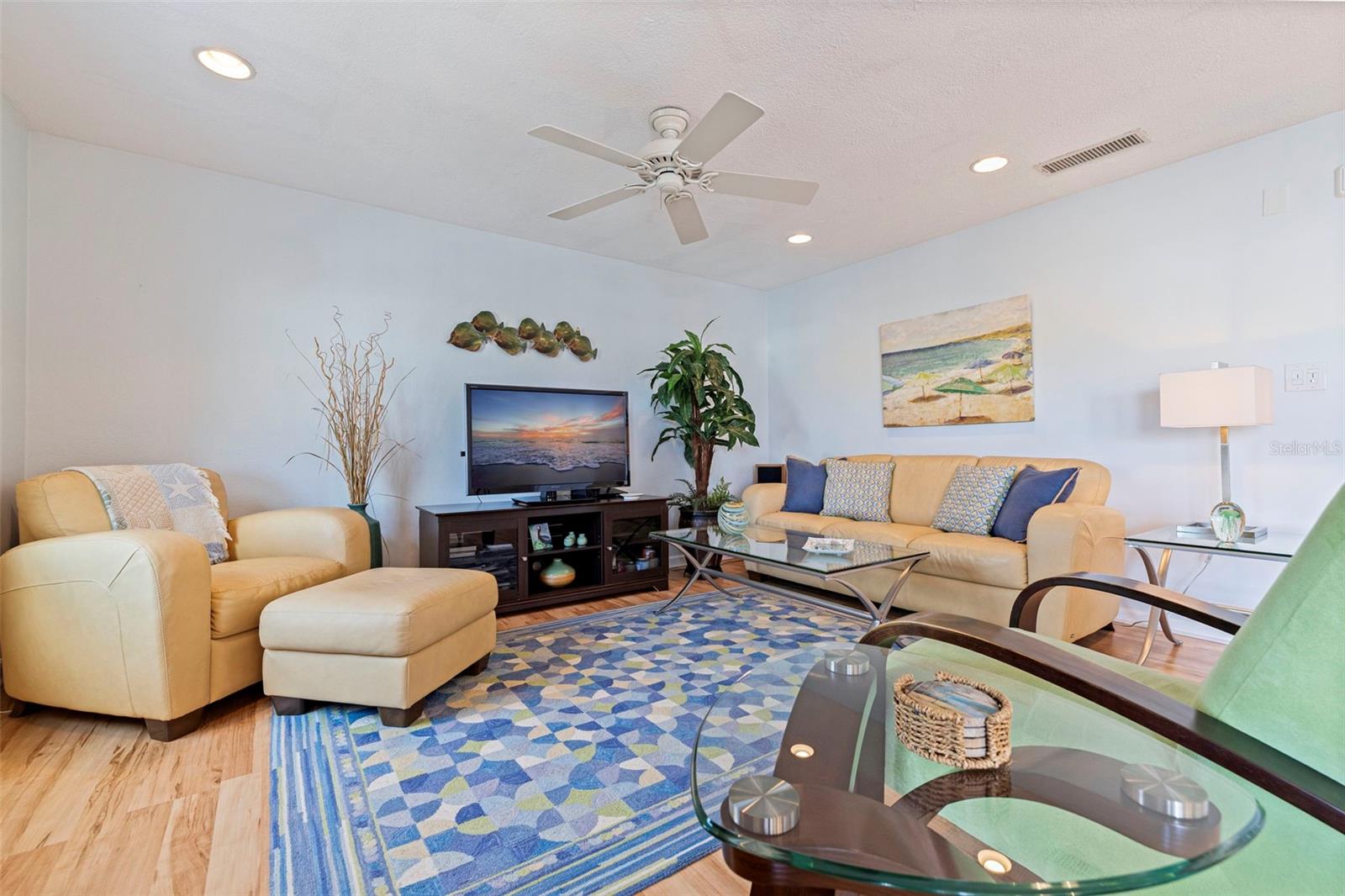 Image 16 of 72 For 5152 Salmon Drive Se D