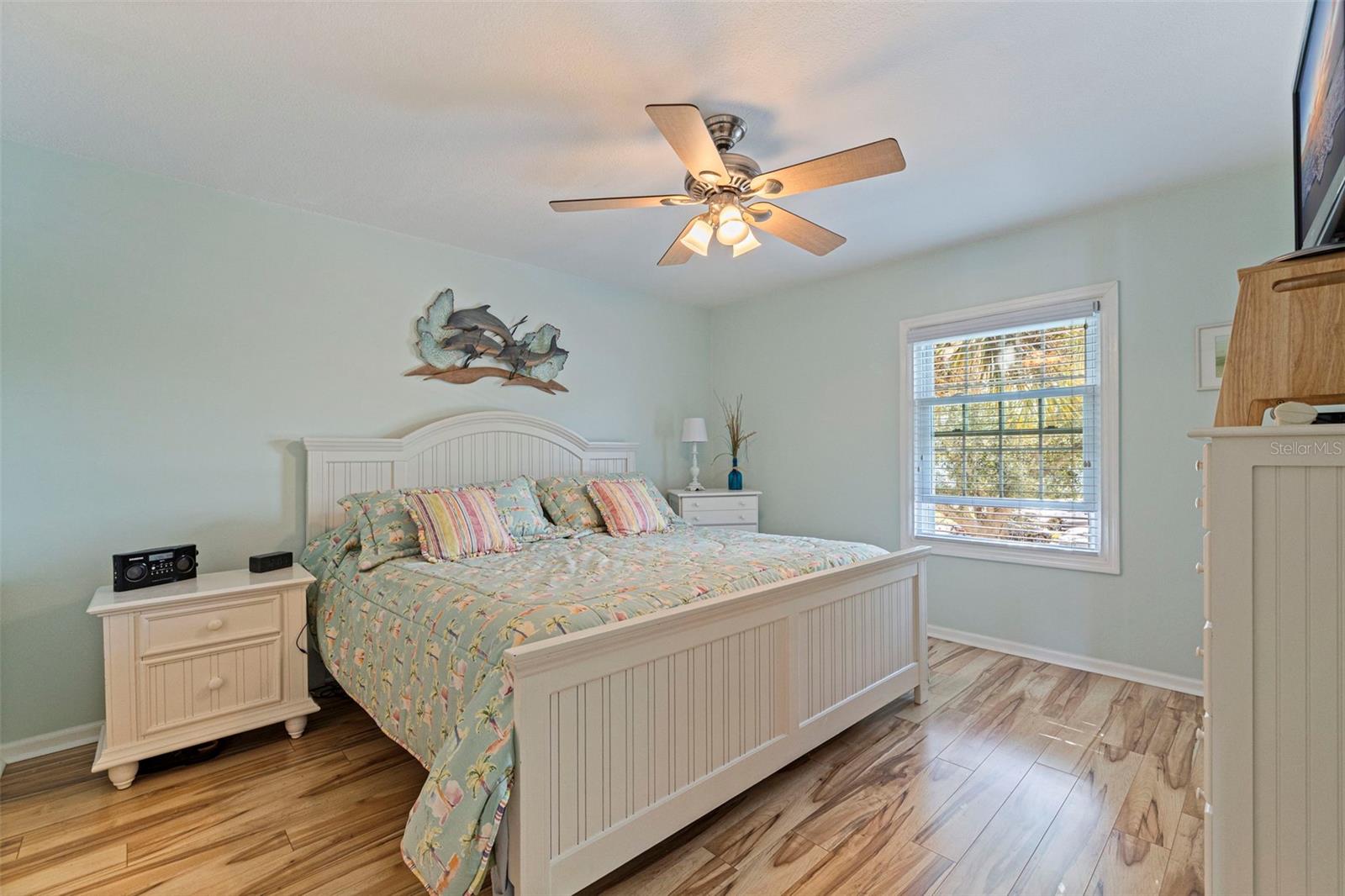 Image 20 of 72 For 5152 Salmon Drive Se D