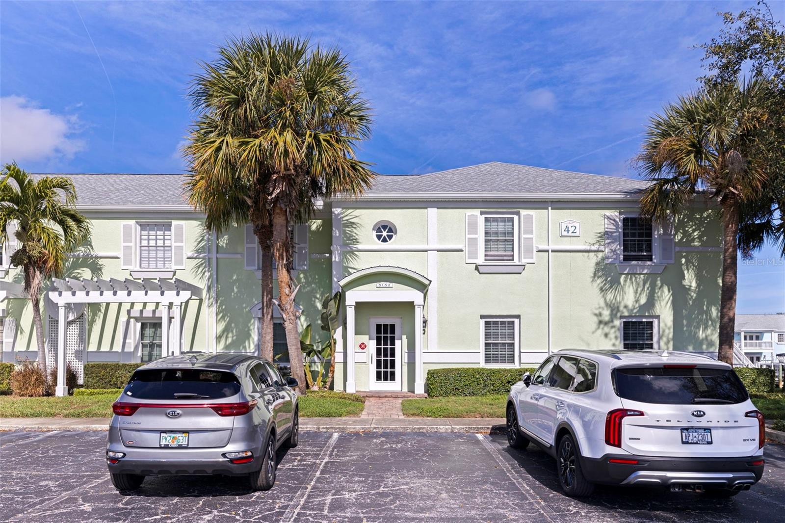 Image 3 of 72 For 5152 Salmon Drive Se D