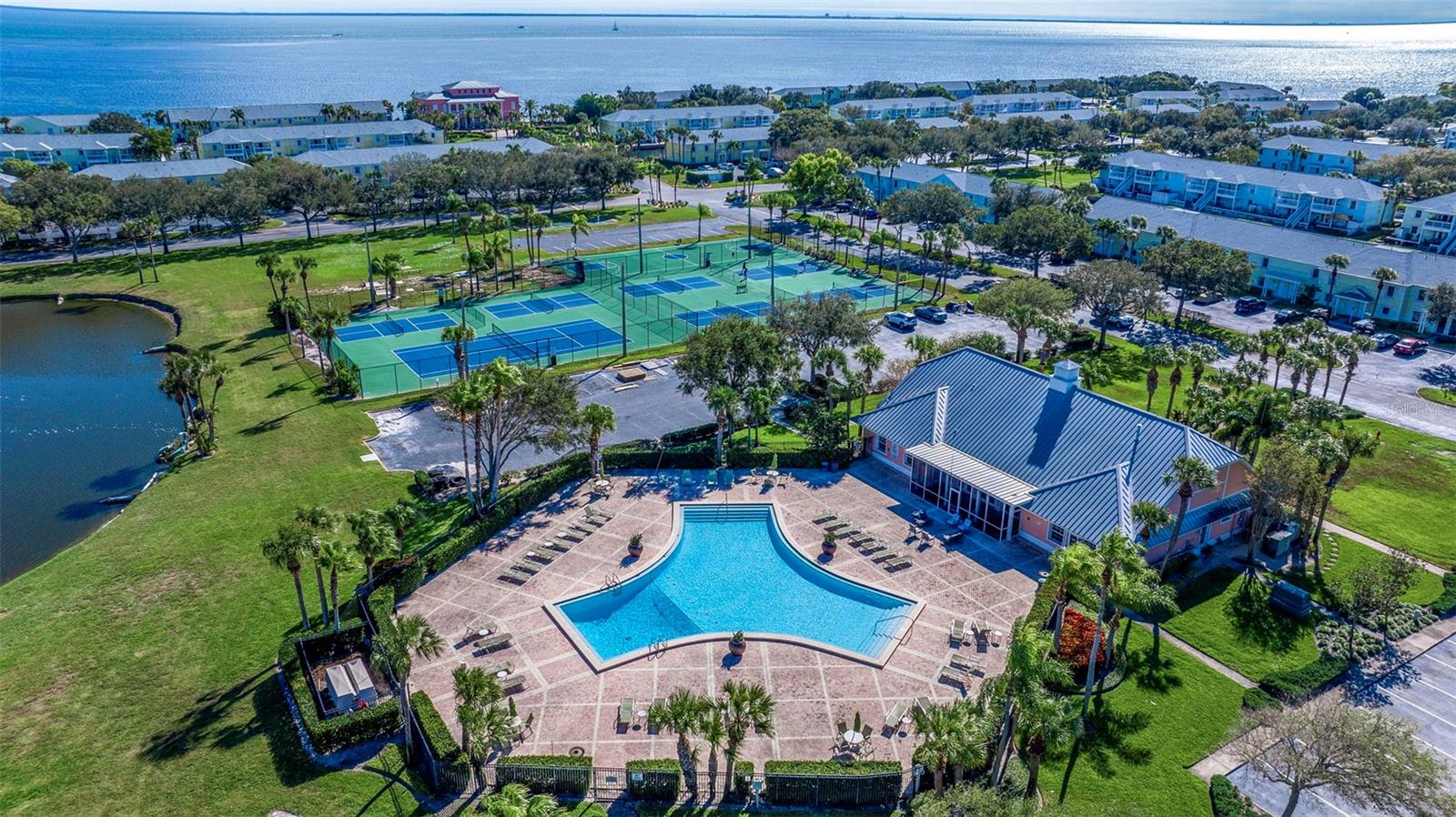 Image 37 of 72 For 5152 Salmon Drive Se D