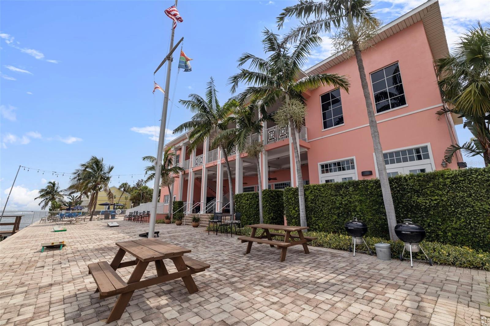 Image 50 of 72 For 5152 Salmon Drive Se D